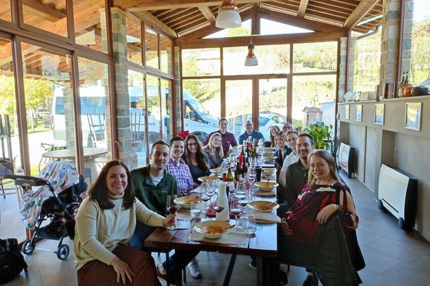 Light lunch and wine tasting in the hills of Lucca with sommelier 2