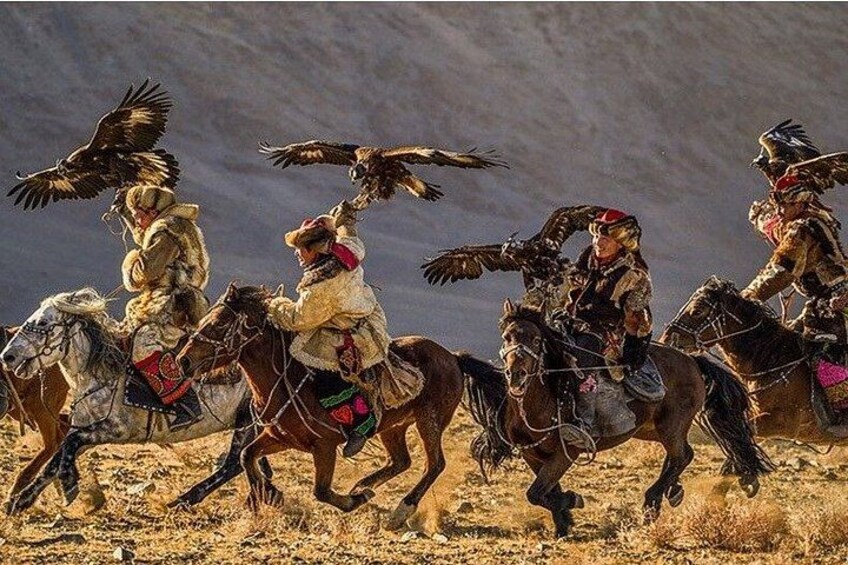 6 Day Private Cultural Tour in Mongolia Golden Eagle Festival 1