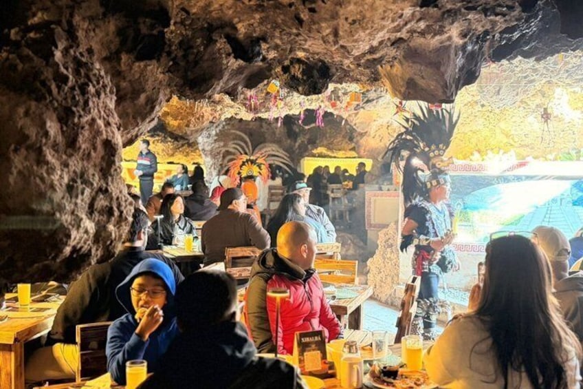 Balloon Flight + Natural Cave Breakfast + Pyramids + Pickup 2
