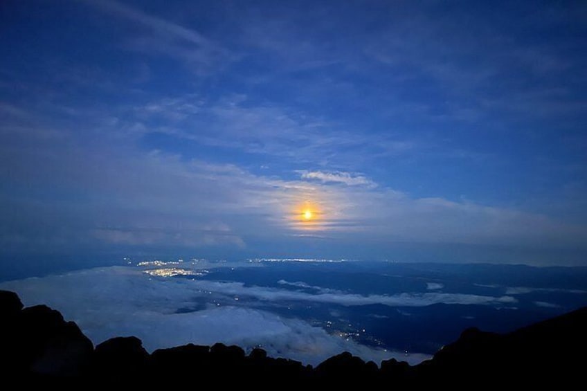 Mt Fuji Subashiri Trail Guided Hiking Tour and Transit from Tokyo 2