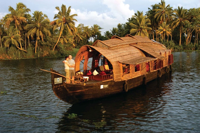 Picture 8 for Activity Cochin: 5-Day Kerala Tour to Munnar, Thekkady & Alleppey 5