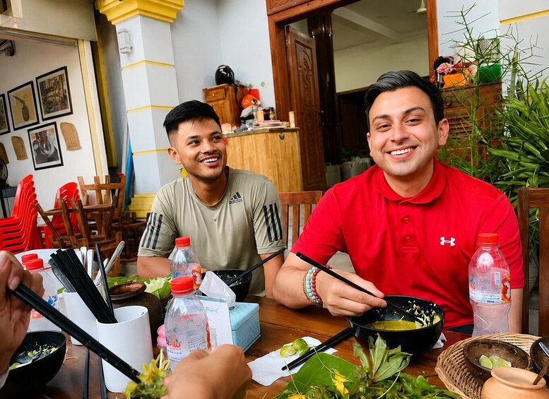 Local food tasting and cocktail tour in Cambodia 1