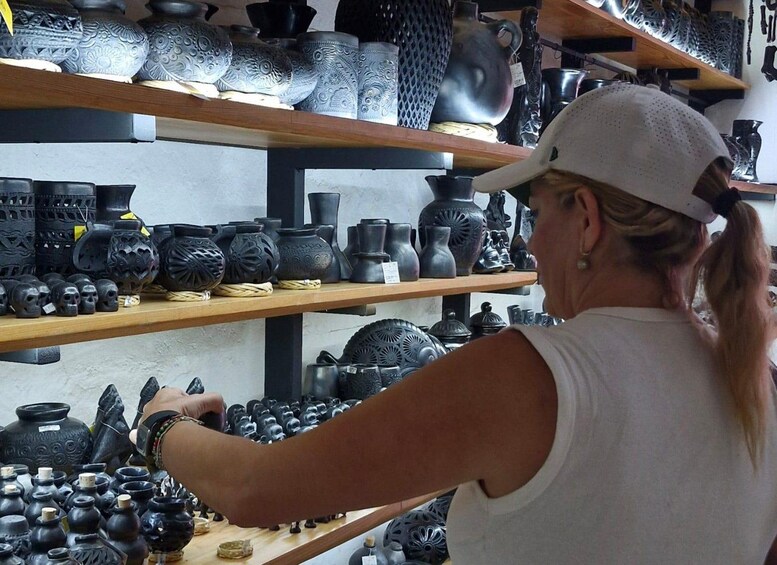 Picture 26 for Activity Immerse Yourself in Oaxaca: Guided Cultural Walking Tour 3