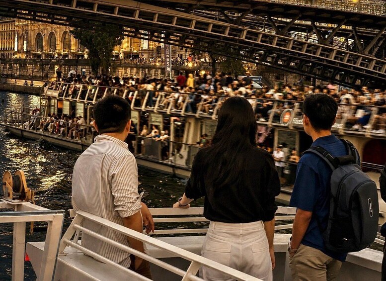 Picture 24 for Activity Paris: Evening Lights Cruise with Legendary Bateaux-Mouches 4