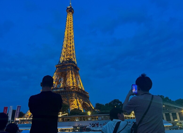 Picture 37 for Activity Paris: Evening Lights Cruise with Legendary Bateaux-Mouches 3