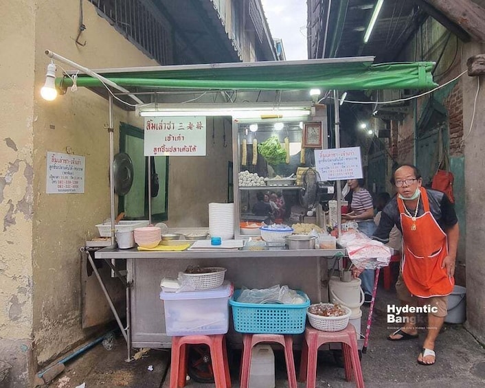 Picture 18 for Activity Bangkok: Hidden Gems & Canal Life: Local Walking Tour 4