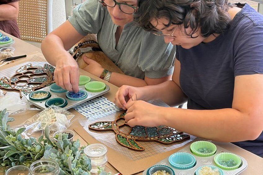 Glass & Resin Maui Suncatcher Workshop in Paia 3