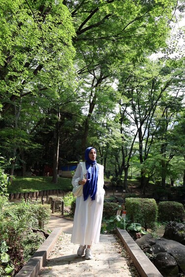 Picture 5 for Activity Tokyo: Private Tokyo Tower Photoshoot at Zojoji Temple 5