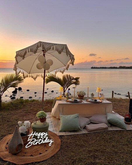 Picture 5 for Activity Mauritius: Luxury Beach Picnic Experience by Emmsi 2