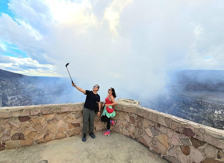 Picture 4 for Activity Colonial Granada, San Pablo Fortress & Masaya Volcano – Premium Sightseeing Tour 4