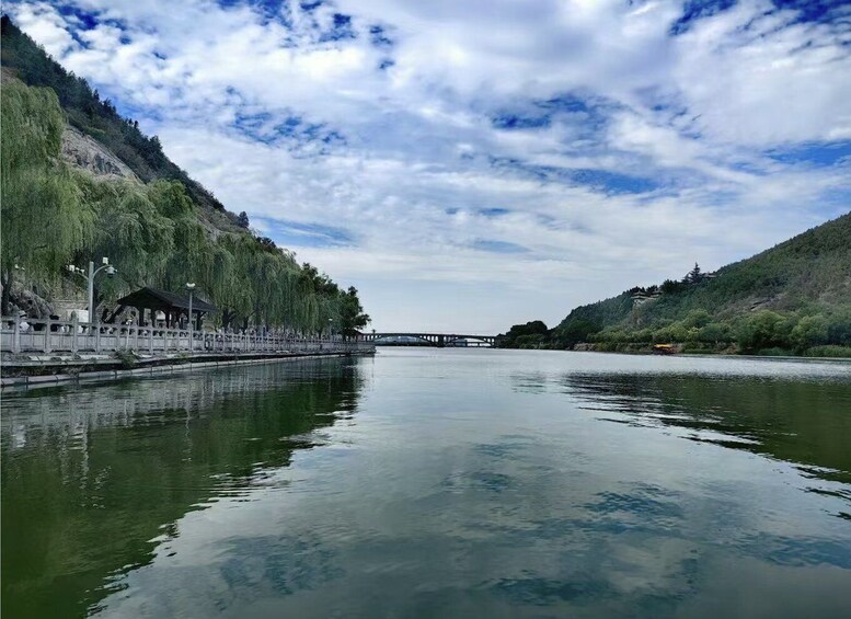 Picture 7 for Activity Beijing:Luoyang Longmen grottoes by bullet train tour 4