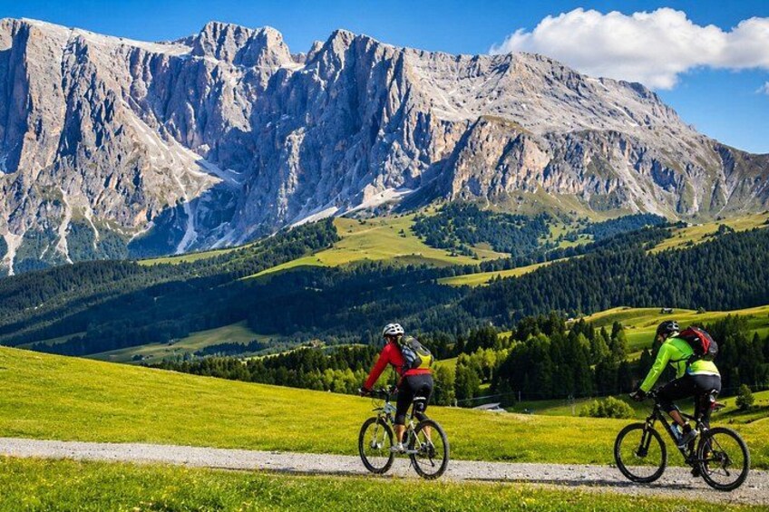 Alpe di Siusi eBike tour to the Seiser Alm mountain hut 2