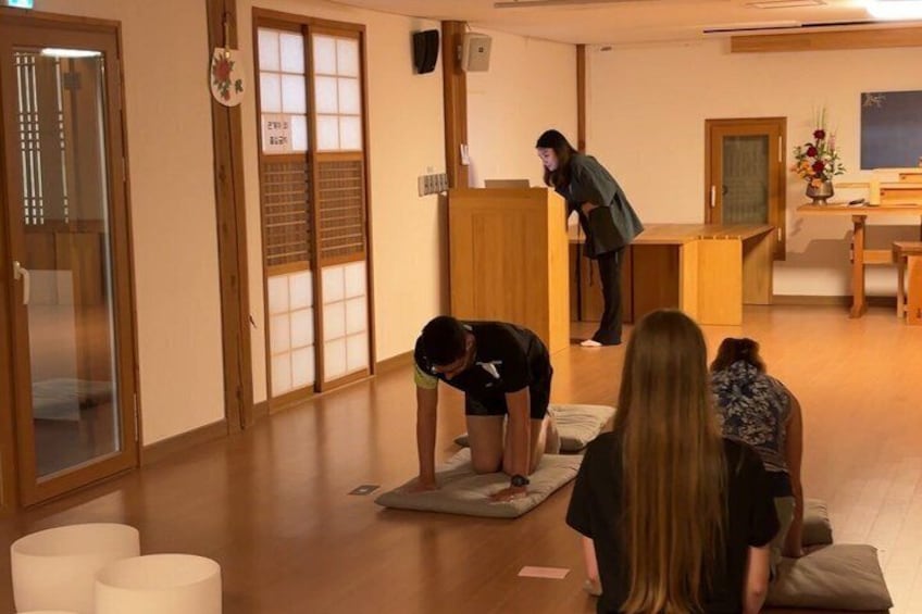 Five Elements Yin Yoga Experience at Bongeunsa Temple 4