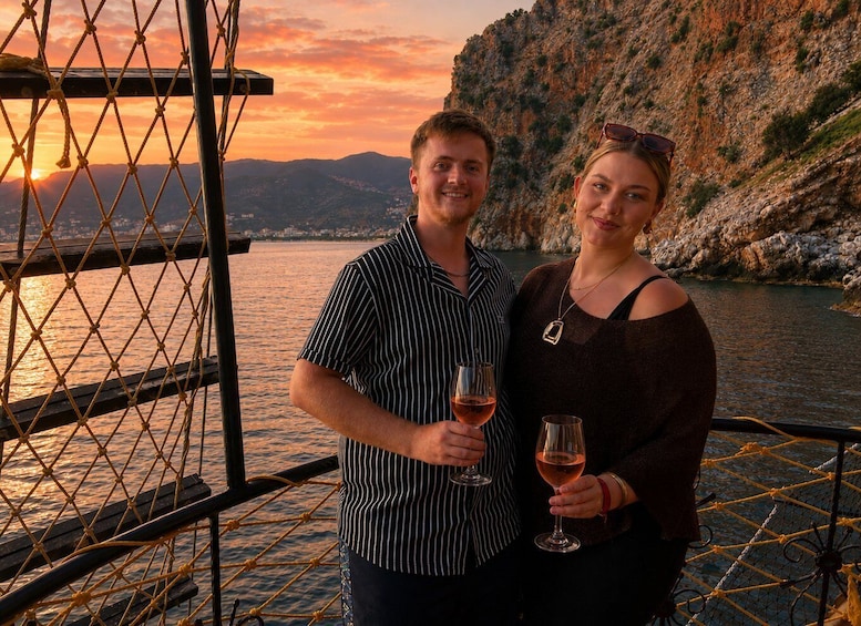 Picture 1 for Activity Alanya: Relaxing Sunset Cruise 3