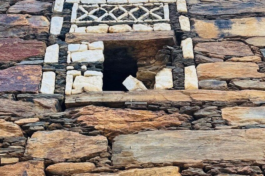 Abha Highlights Tour Al Soudah Mountain Rijal Alma and Art Street 3
