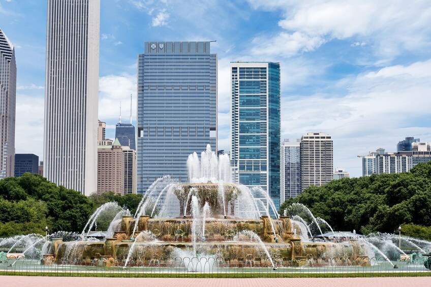 Chicago Millennium Park with In-App Audio Tour 4