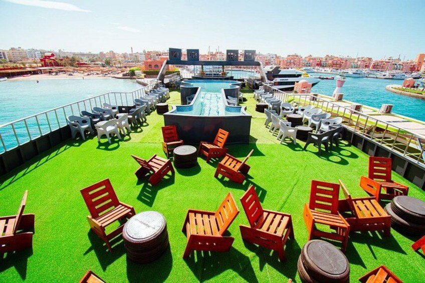 Elite Semi Submarine Sea Scope Luxury magawish Island and Pool 5