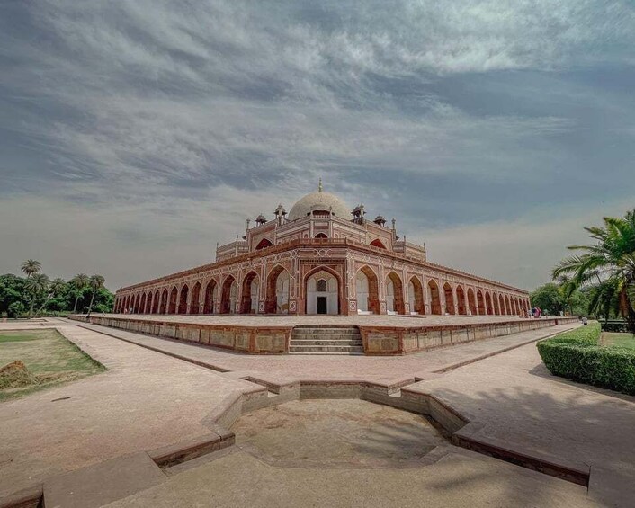Picture 1 for Activity Delhi: Full-Day Private Guided Tour of Old & New Delhi 5