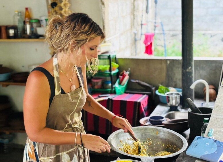Picture 9 for Activity Tangalle: Sri Lankan Roti and Kottu Cooking Class 3