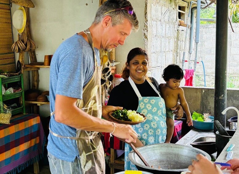 Picture 10 for Activity Tangalle: Sri Lankan Roti and Kottu Cooking Class 4