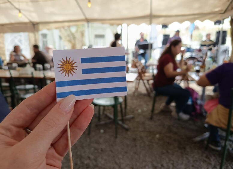 Picture 3 for Activity Colonia del Sacramento: Sightseeing Walking Tour and Traditional Uruguayan Chivito 3