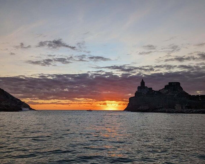 Picture 13 for Activity Brancüa Boat Experience – Tours and experiences in the Gulf of Poets 2