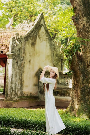 Picture 39 for Activity Hanoi Makeup & Portrait Photoshoot Experience 2