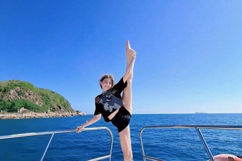 Sanya remote sea fishing 3-4 hours (10 people)one-on-one teaching 3