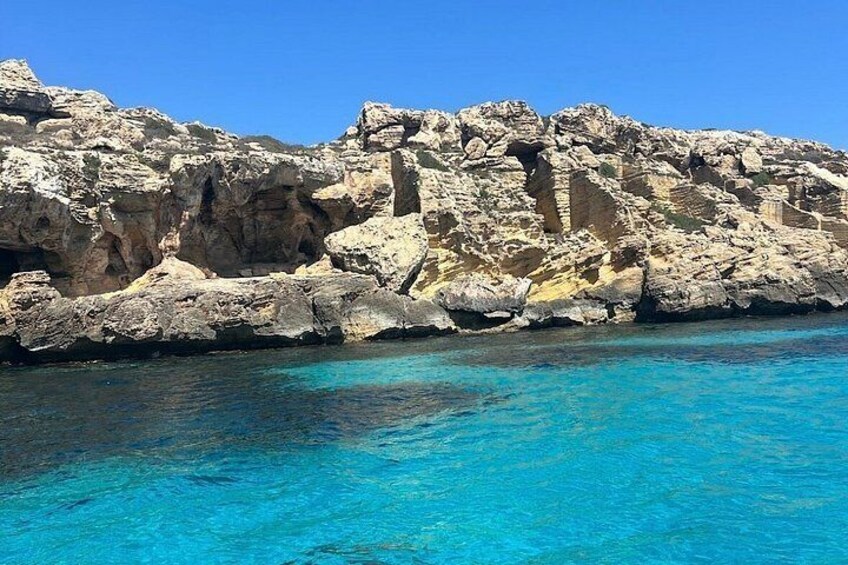 Private Tour in Tempest Inflatable Boat between Favignana and Levanzo Islands 3