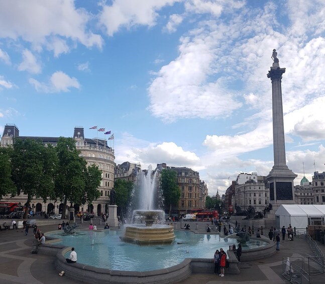 London: Science Museum Timed Entry & Audio Tour with a City Walk 4