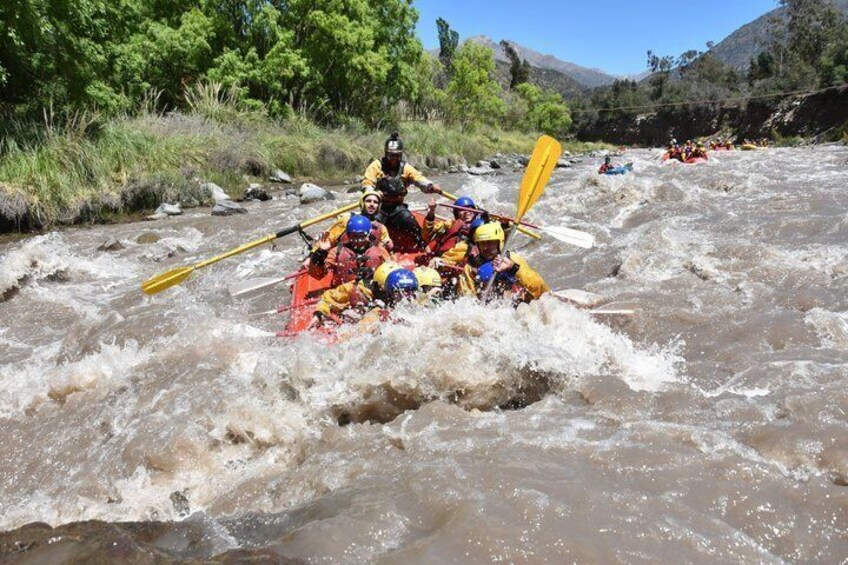 Rafting Cajon del Maipo Roundtrip transportation from Santiago 2