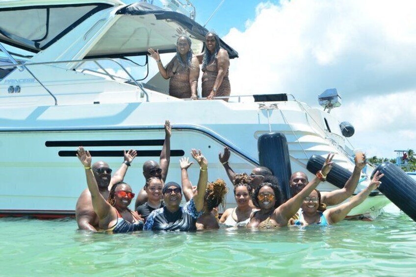 VIP Yacht Tour Punta Cana with Open Bar, Snorkeling and Sand Bar 4