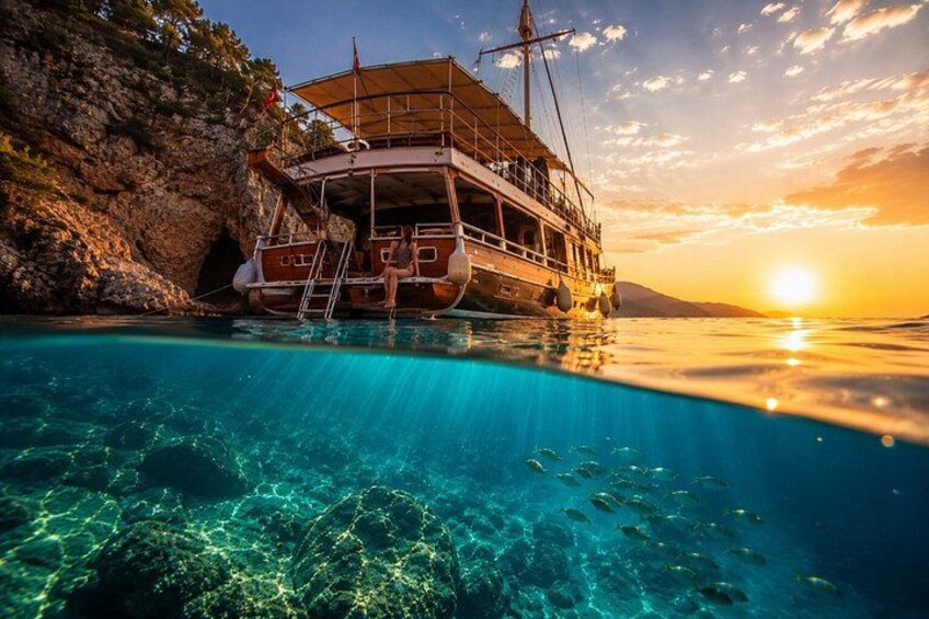Alanya Relaxing Cruise Tour with Lunch and Transfer 3
