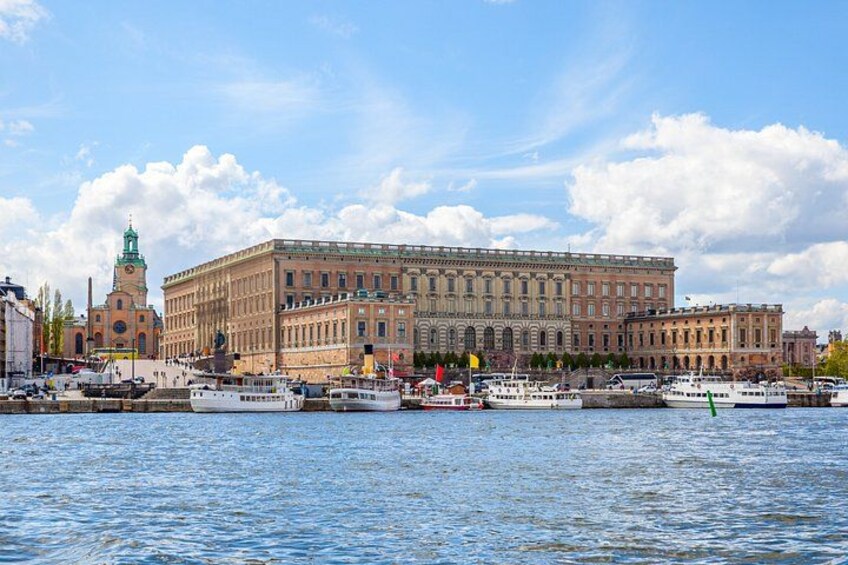 Stockholm: Royal Palace & Canal Cruise at Daytime or Sunset 2
