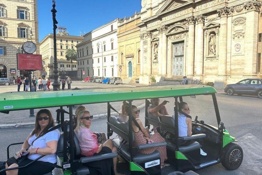 Rome Sunset Golf Cart Tour with Local Expert & Spritz 4