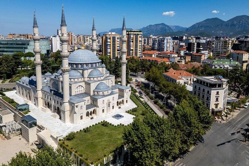 Durrës – Tirana – Durrës Half-Day Private Shore Tour 3