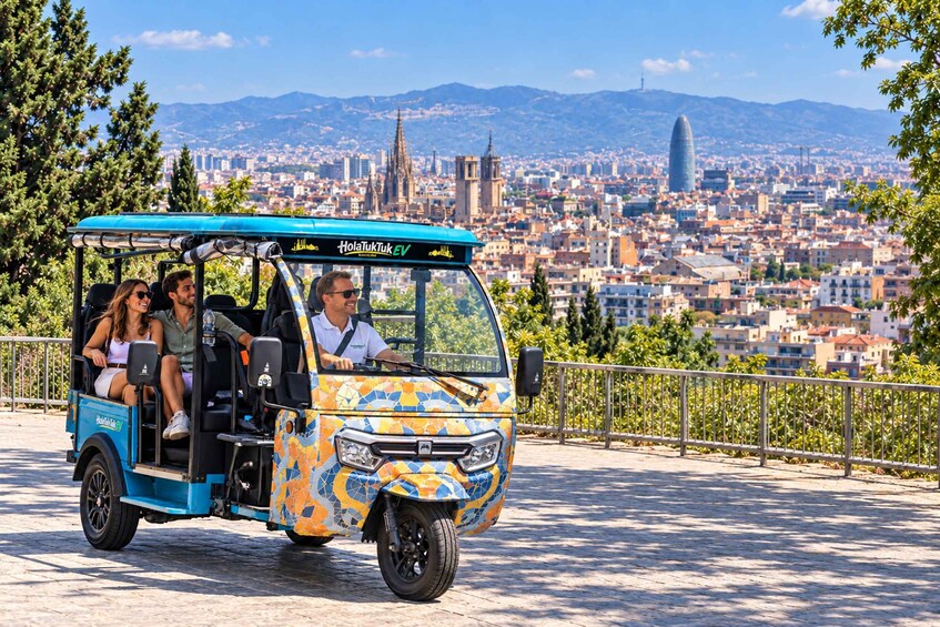 Picture 12 for Activity Barcelona: Private Electric Tuk Tuk Sightseeing Tour with Local Driver-Guide 4