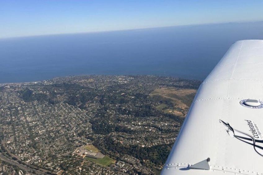 Scenic Discovery Flight Tour over Malibu 2