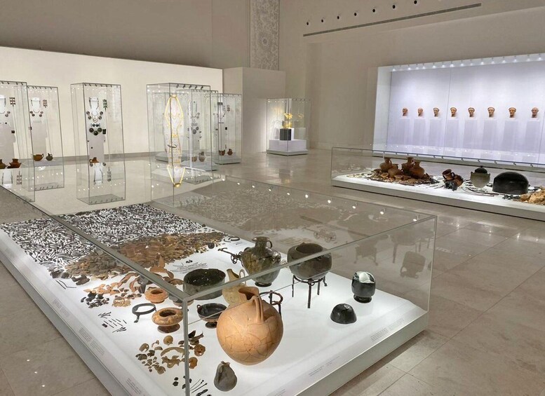 Picture 6 for Activity Thessaloniki:Vergina Tombs,Agios Nikolaos Groove,and Edessa 3