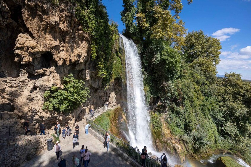 Picture 12 for Activity Thessaloniki:Vergina Tombs,Agios Nikolaos Groove,and Edessa 5