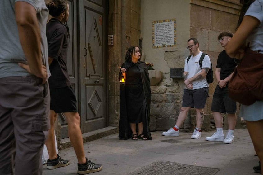 Picture 13 for Activity Barcelona: Haunted Dark History Walk of the Old Town 2