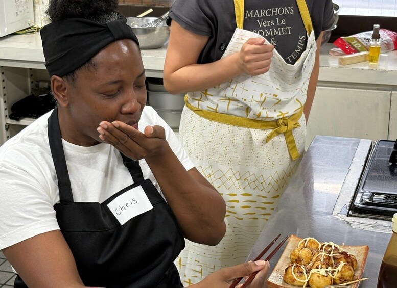 Picture 5 for Activity Nagoya: Let's have fun making the very popular takoyaki! 5