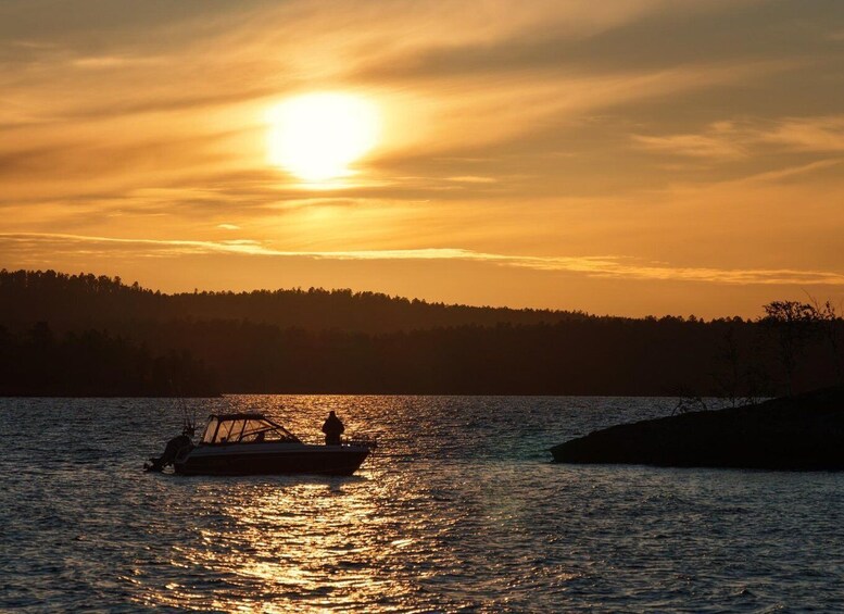 Picture 14 for Activity Private Lake Inari Scenic Boat cruise 3