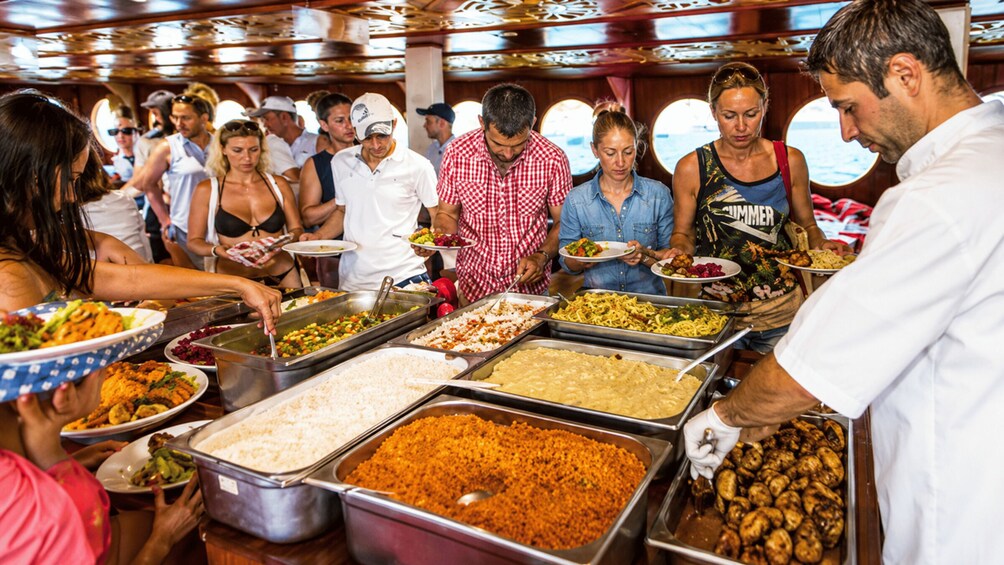 Picture 2 for Activity Side/Alanya: All-Inclusive Pirate Boat Tour With Beer & Wine 3