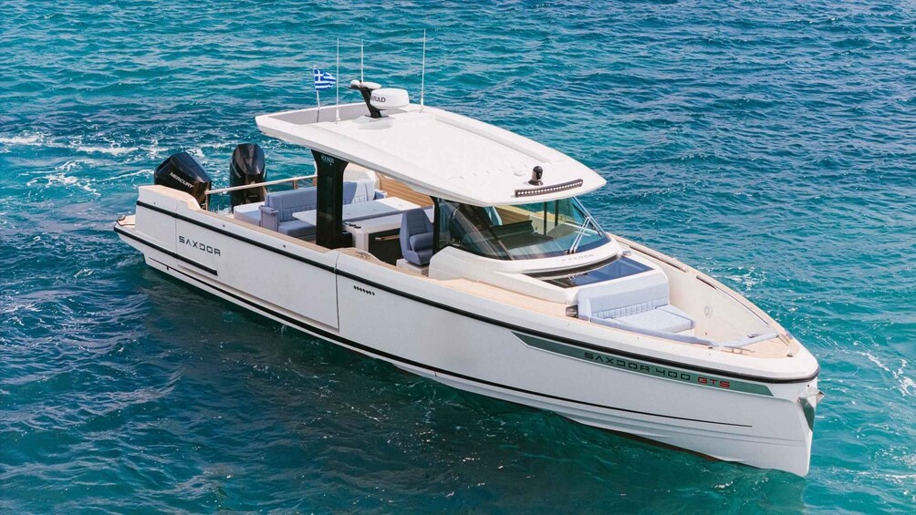 Private Yacht Tour: Sarakiniko Kleftiko Kimolos & Polyaigos 1