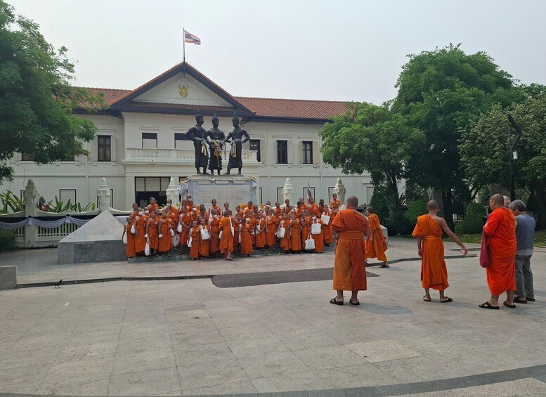 Picture 14 for Activity Chiang Mai: Old City Temples & Markets Walking Tour 2