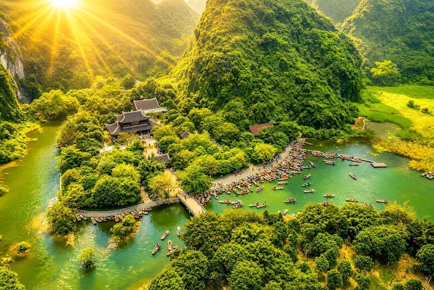 Picture 8 for Activity Ninh Binh: Bich Dong, Bai Dinh, Hoa Lu, Trang An, Mua Cave 4