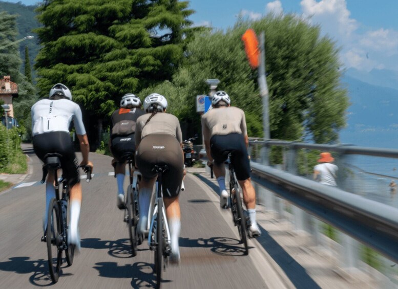 Lake Como: Guided Tour by Racing Bike from Como to Switzerland 1