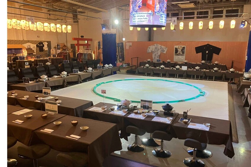 Picture 23 for Activity OSAKA: SUMO＆SAMURAI ( Show&Experience 3.5H Special Night ) 5