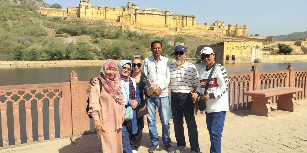 Jaipur Full-Day City Tour with Car, Guide and Skip-the-Line 1